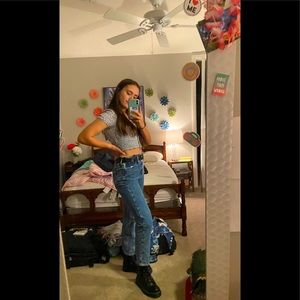 Meet your Posher, Kenzie